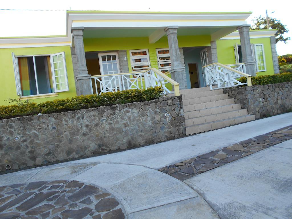 Diamond View Cottages Roseau Esterno foto