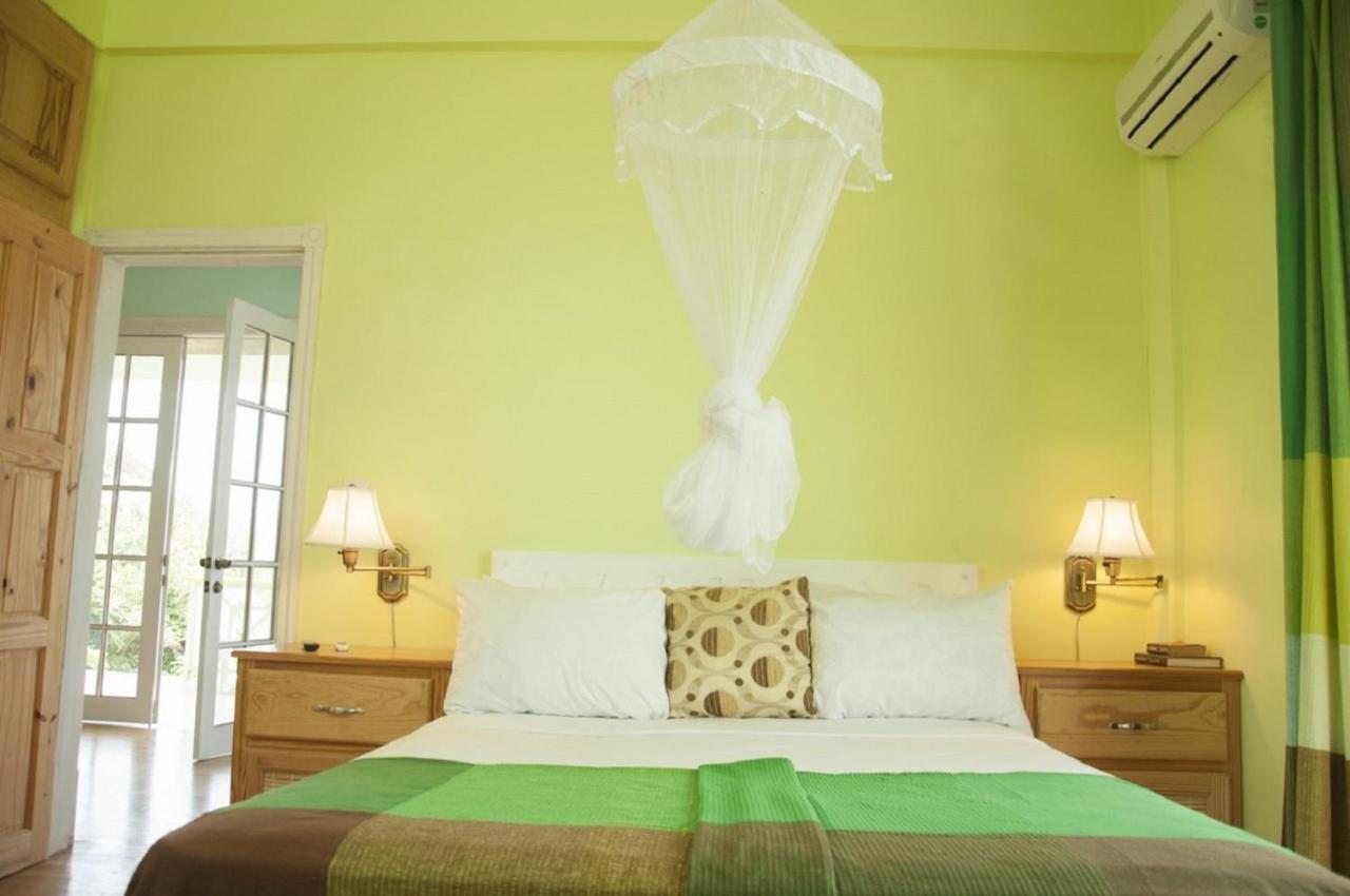 Diamond View Cottages Roseau Esterno foto